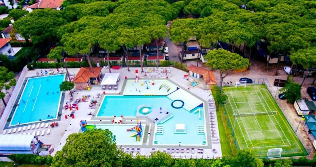 Dena Chalets - Lido Di Spina At The Beach Экстерьер фото